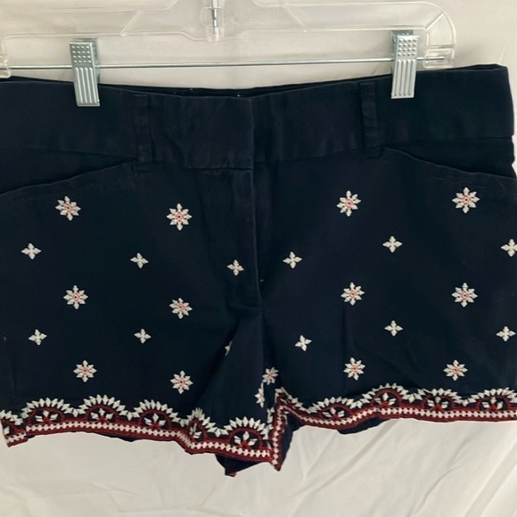 LOFT Pants - LOFT outlet- Navy red/white embroidered flower pattern- size 6